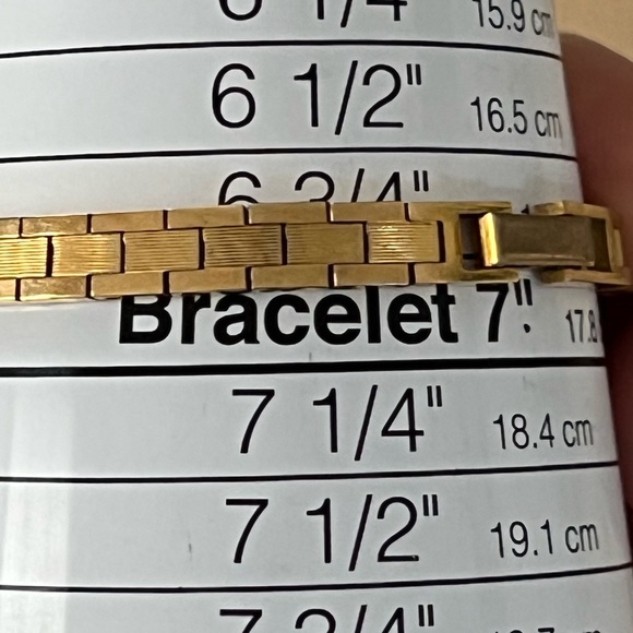 Pierre Vallee Gold Plated Vintage Ladies Watch Black Dial Gold Plated Bracelet main image 5
